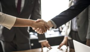 HOW TO KEEP YOUR CLIENTS SATISFIED manage client